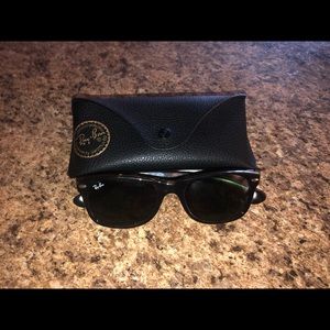 Authentic Ray Ban New Wayfarer Classic Tortoise🕶